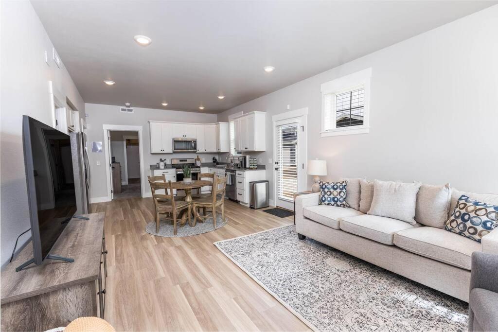 Charming 3-Bedroom In Vibrant New Neighborhood Billings Kültér fotó