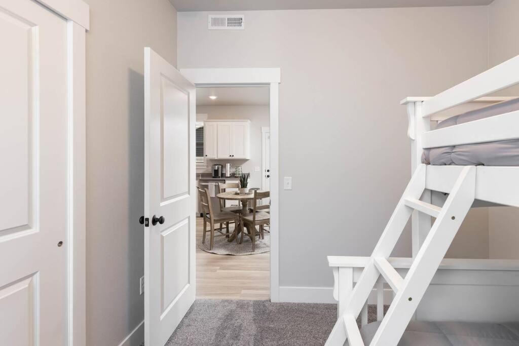 Charming 3-Bedroom In Vibrant New Neighborhood Billings Kültér fotó