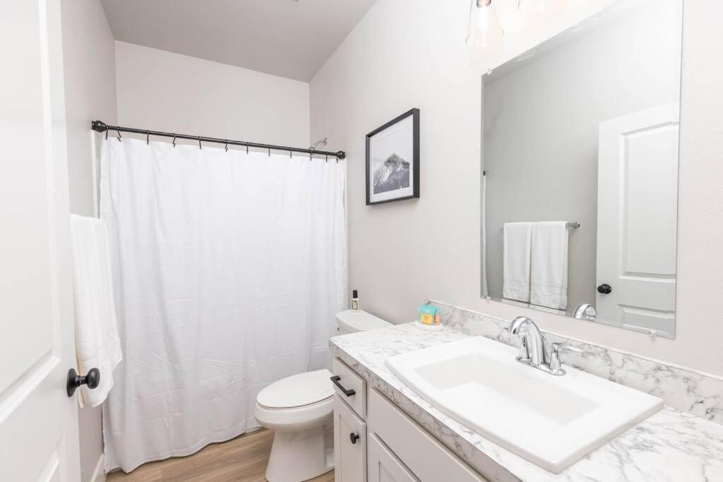 Charming 3-Bedroom In Vibrant New Neighborhood Billings Kültér fotó