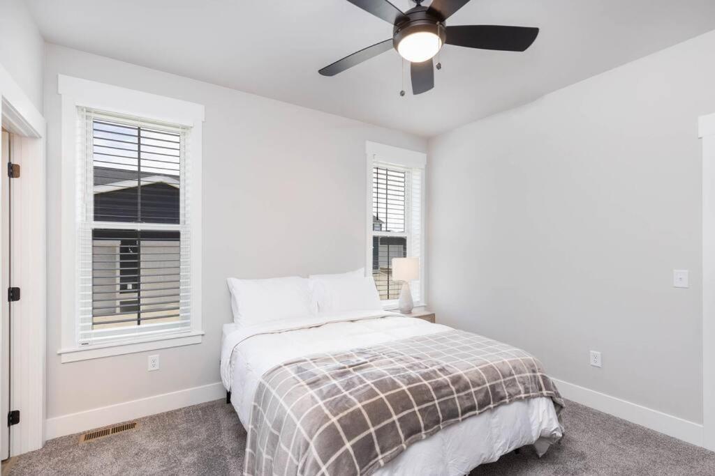 Charming 3-Bedroom In Vibrant New Neighborhood Billings Kültér fotó